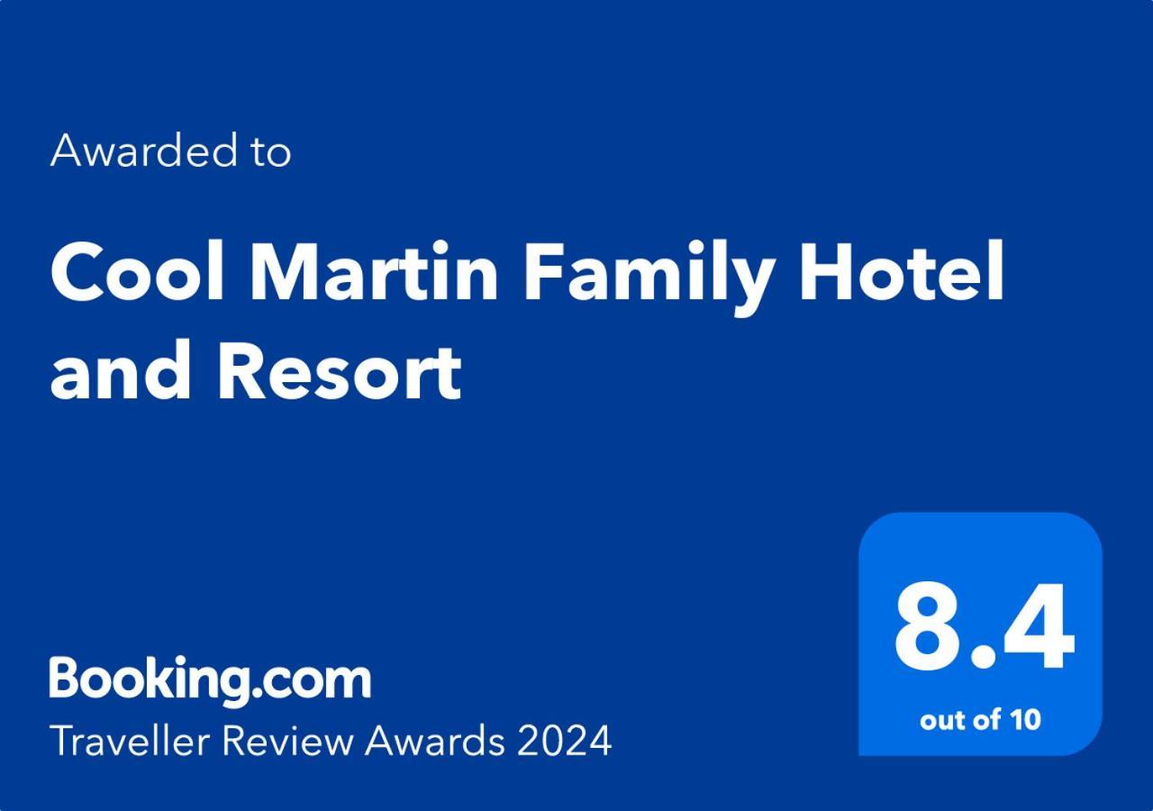 Cool Martin Family Hotel And Resort Bacoor Bagian luar foto
